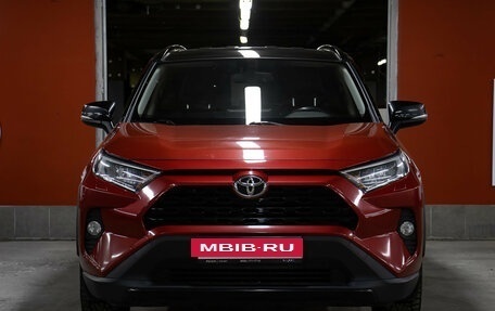 Toyota RAV4, 2021 год, 3 598 000 рублей, 2 фотография