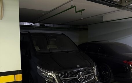 Mercedes-Benz V-Класс, 2023 год, 13 500 000 рублей, 2 фотография