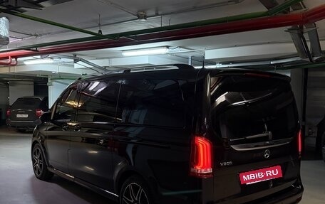Mercedes-Benz V-Класс, 2023 год, 13 500 000 рублей, 9 фотография