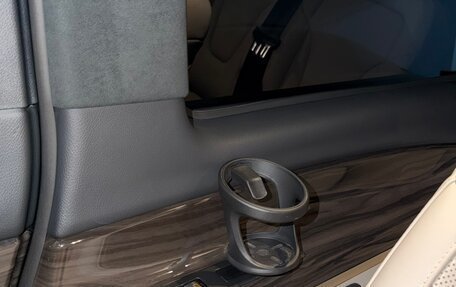 Mercedes-Benz V-Класс, 2023 год, 13 500 000 рублей, 23 фотография