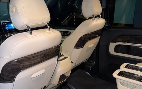 Mercedes-Benz V-Класс, 2023 год, 13 500 000 рублей, 26 фотография