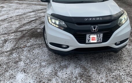 Honda Vezel, 2017 год, 1 810 000 рублей, 3 фотография