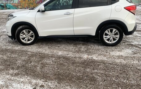 Honda Vezel, 2017 год, 1 810 000 рублей, 13 фотография