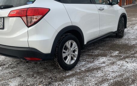 Honda Vezel, 2017 год, 1 810 000 рублей, 10 фотография