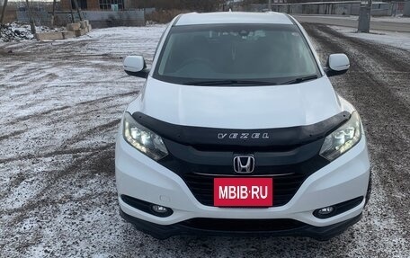 Honda Vezel, 2017 год, 1 810 000 рублей, 2 фотография