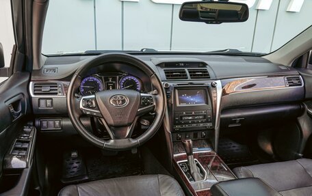 Toyota Camry, 2016 год, 2 300 000 рублей, 6 фотография