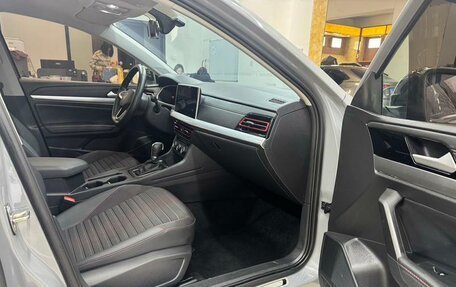 Volkswagen Lavida, 2022 год, 1 800 000 рублей, 21 фотография