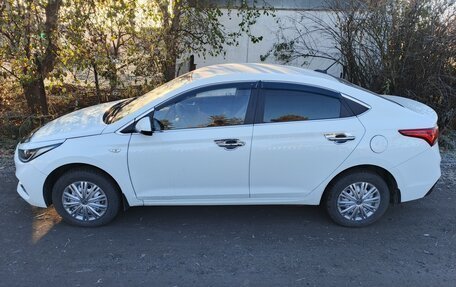 Hyundai Solaris II рестайлинг, 2019 год, 1 300 000 рублей, 4 фотография