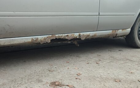 Nissan Avenir II, 2002 год, 145 000 рублей, 7 фотография