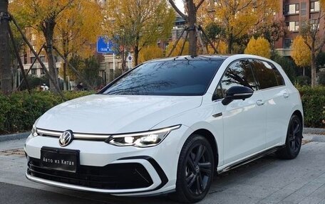 Volkswagen Golf VIII, 2021 год, 2 200 000 рублей, 2 фотография