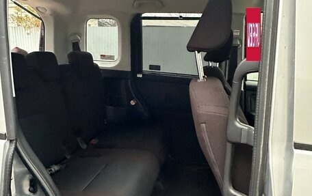 Toyota Roomy I, 2021 год, 1 078 000 рублей, 22 фотография