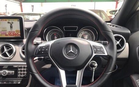 Mercedes-Benz GLA, 2015 год, 1 220 000 рублей, 10 фотография