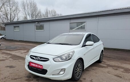 Hyundai Solaris II рестайлинг, 2012 год, 609 000 рублей, 1 фотография