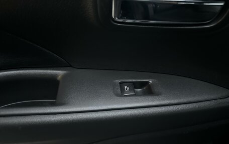 Mitsubishi Outlander III рестайлинг 3, 2021 год, 2 470 000 рублей, 17 фотография