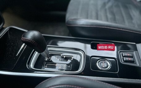 Mitsubishi Outlander III рестайлинг 3, 2021 год, 2 470 000 рублей, 15 фотография