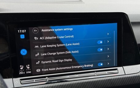 Volkswagen Golf R, 2021 год, 3 900 000 рублей, 27 фотография