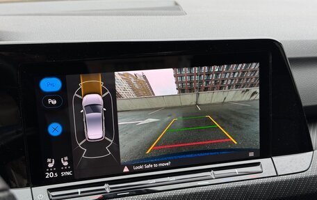 Volkswagen Golf R, 2021 год, 3 900 000 рублей, 24 фотография