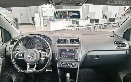 Volkswagen Polo VI (EU Market), 2018 год, 1 285 000 рублей, 17 фотография