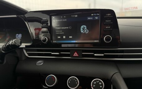 Hyundai Elantra, 2023 год, 2 200 000 рублей, 11 фотография