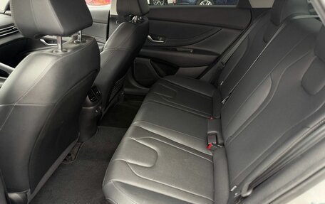 Hyundai Elantra, 2023 год, 2 200 000 рублей, 16 фотография