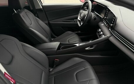 Hyundai Elantra, 2023 год, 2 200 000 рублей, 17 фотография