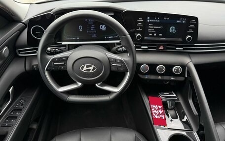 Hyundai Elantra, 2023 год, 2 200 000 рублей, 8 фотография