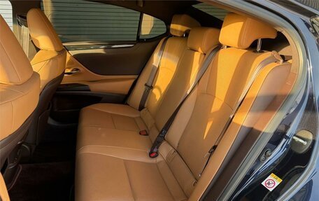 Lexus ES VII, 2019 год, 3 790 000 рублей, 11 фотография