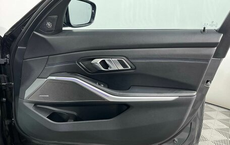 BMW 3 серия, 2019 год, 3 699 000 рублей, 23 фотография