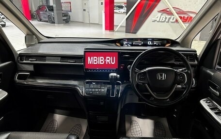 Honda Stepwgn IV, 2016 год, 2 057 000 рублей, 32 фотография