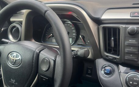 Toyota RAV4, 2015 год, 2 300 000 рублей, 3 фотография