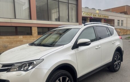 Toyota RAV4, 2015 год, 2 300 000 рублей, 7 фотография