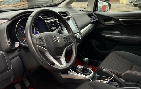 Honda Fit III, 2017 год, 1 400 000 рублей, 11 фотография