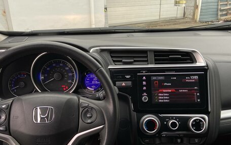 Honda Fit III, 2017 год, 1 400 000 рублей, 10 фотография