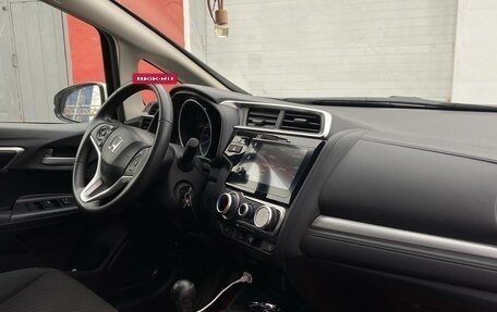 Honda Fit III, 2017 год, 1 400 000 рублей, 7 фотография