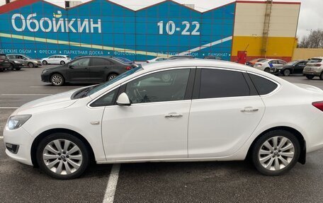 Opel Astra J, 2013 год, 800 000 рублей, 1 фотография