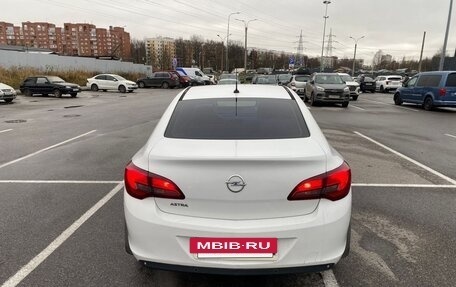 Opel Astra J, 2013 год, 800 000 рублей, 3 фотография