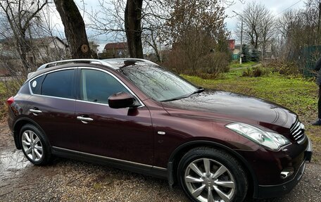 Infiniti QX50 I рестайлинг, 2015 год, 1 950 000 рублей, 1 фотография