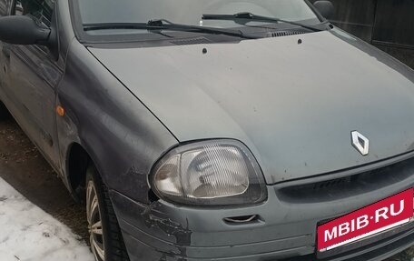 Renault Clio III, 2000 год, 140 000 рублей, 4 фотография