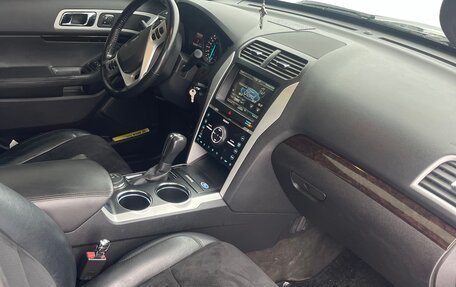 Ford Explorer VI, 2011 год, 1 750 000 рублей, 5 фотография