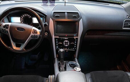 Ford Explorer VI, 2011 год, 1 750 000 рублей, 17 фотография