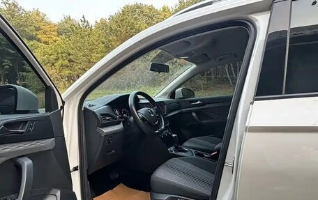 Volkswagen Tharu, 2021 год, 1 350 000 рублей, 3 фотография