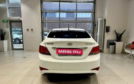 Hyundai Solaris II рестайлинг, 2015 год, 945 000 рублей, 5 фотография