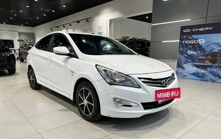 Hyundai Solaris II рестайлинг, 2015 год, 945 000 рублей, 3 фотография