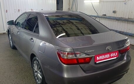 Toyota Camry, 2015 год, 1 800 000 рублей, 4 фотография