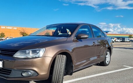 Volkswagen Jetta VI, 2011 год, 830 000 рублей, 8 фотография