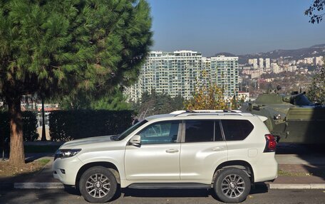 Toyota Land Cruiser Prado 150 рестайлинг 2, 2010 год, 3 000 000 рублей, 2 фотография