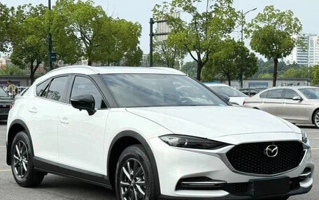 Mazda CX-4, 2021 год, 1 790 000 рублей, 3 фотография