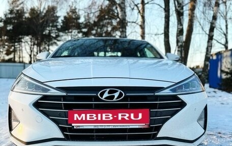 Hyundai Elantra VI рестайлинг, 2019 год, 1 500 000 рублей, 3 фотография