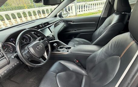 Toyota Camry, 2019 год, 2 799 999 рублей, 8 фотография