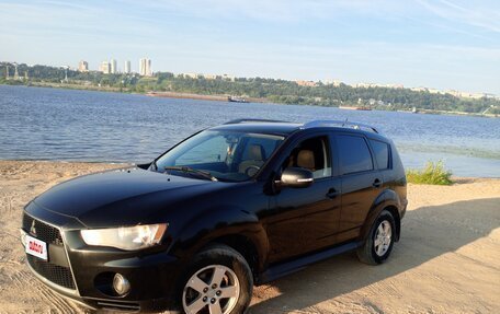 Mitsubishi Outlander III рестайлинг 3, 2010 год, 770 000 рублей, 3 фотография